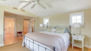 House (6 Bedrooms) | Interior