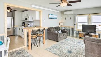 House (2 Bedrooms) | Front of property