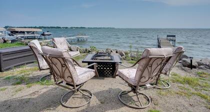 Lakefront Vacation Rental With Fire Pit & Dock!