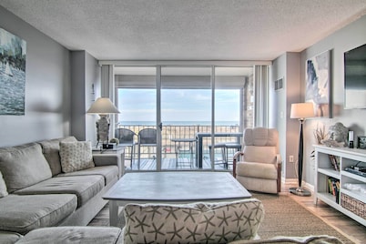 Steps to Sand: Condo Near Ocean City Boardwalk