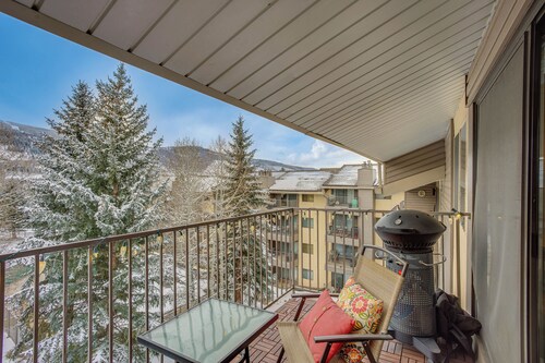 Colorado Escape w/ Pool Access & Mountain Views!