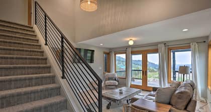 Modern Evergreen Duplex Off I-70 w/ Mountain Views