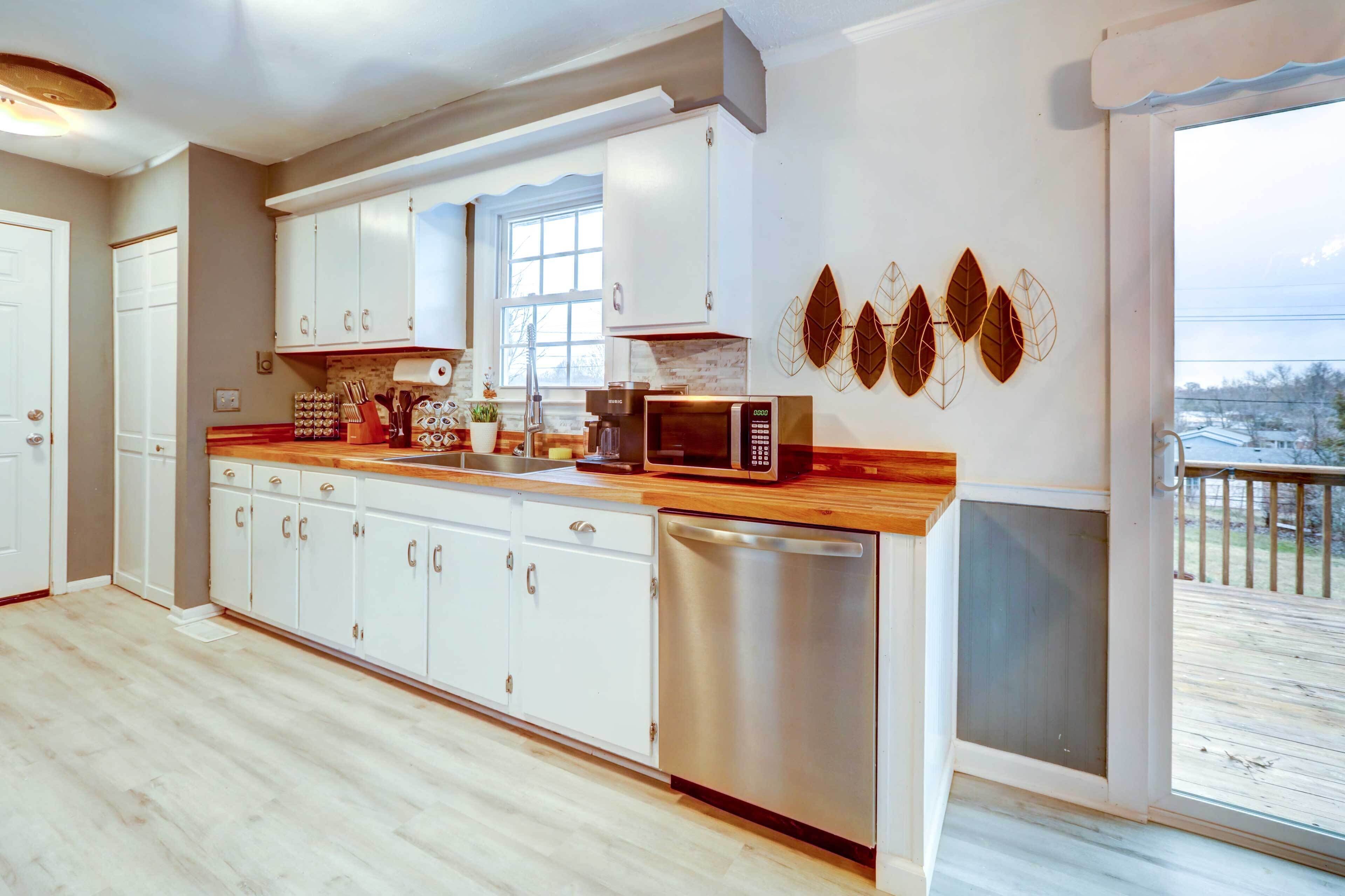 House (3 Bedrooms) | Private kitchen | Microwave, oven, stovetop, dishwasher