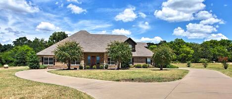 House (5 Bedrooms) | Front of property