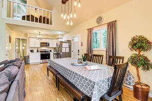 House (3 Bedrooms) | Interior