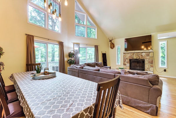 House (3 Bedrooms) | Front of property