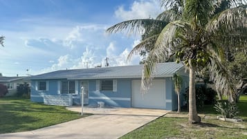 Hus (3 Bedrooms) | Overnatningsstedets facade