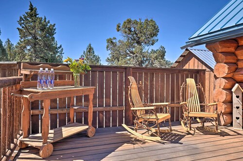 Bend Log Cabin w/ Cascade Mountain Views!
