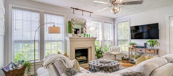 1 Mi to Dtwn: Family-friendly Brenham Bungalow!