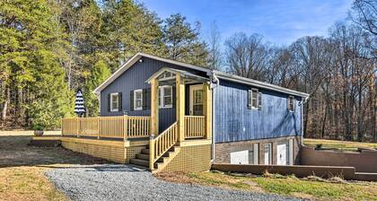 Charming Yadkin Valley Cottage w/ Deck & Yard