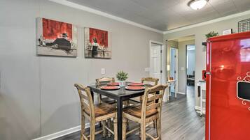 Cottage (2 Bedrooms) | Interior