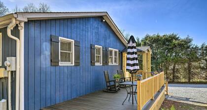 Charming Yadkin Valley Cottage w/ Deck & Yard