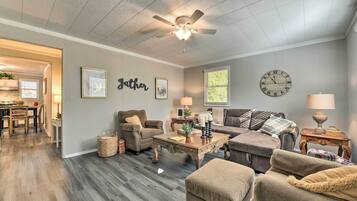 Cottage (2 Bedrooms) | Interior