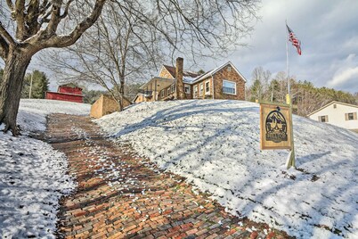 Hilltop Home w/ Grill, In Wayne Nat'l Forest