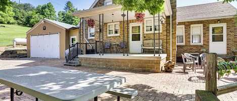 House (3 Bedrooms) | Front of property