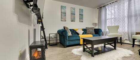 Apartment (2 Bedrooms) | Front of property