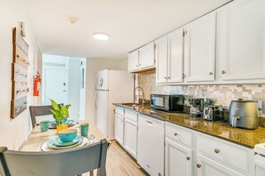 Apartment (2 Bedrooms) | Interior - Walk to Downtown Albany: Ten Broeck Triangle Apt! (Albany)