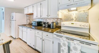 Walk to Downtown Albany: Ten Broeck Triangle Apt!