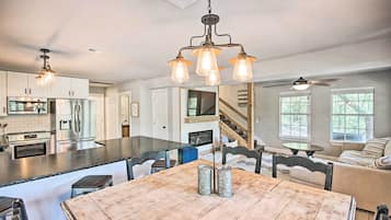 House (4 Bedrooms) | Interior