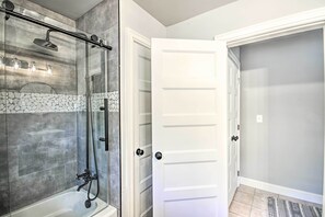 House (4 Bedrooms) | Interior - Private Fishing Dock: Grand Lake Home (Eucha)