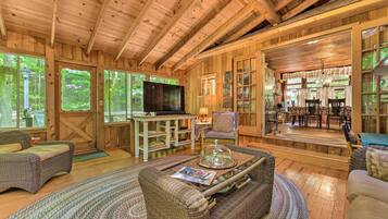 Cottage (5 Bedrooms) | Interior