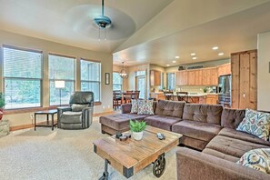 House (5 Bedrooms) | Interior - Spacious Sunriver Home w/ Hot Tub & Gas Grill (Bend)