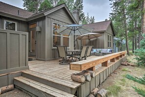 House (5 Bedrooms) | Interior - Spacious Sunriver Home w/ Hot Tub & Gas Grill (Bend)