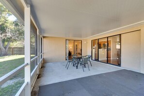 House (2 Bedrooms) | Interior - Day Trip to Disney: Deltona Escape w/ Patio (Deltona)