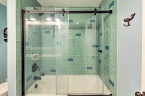 Shower - Bright Emerald Isle Home - Walk to the Beach! (Emerald Isle)