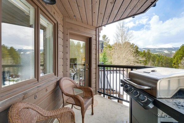Apartment (2 Bedrooms) | Interior - Hot Tub Access: Bright Breckenridge Condo (Breckenridge)