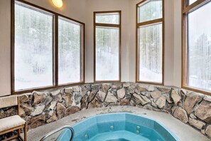 Apartment (2 Bedrooms) | Interior - Hot Tub Access: Bright Breckenridge Condo (Breckenridge)