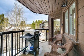 Apartment (2 Bedrooms) | Interior - Hot Tub Access: Bright Breckenridge Condo (Breckenridge)