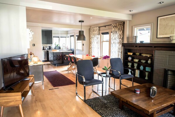 House (4 Bedrooms) | Interior