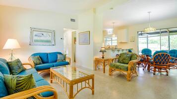 House (2 Bedrooms) | Interior