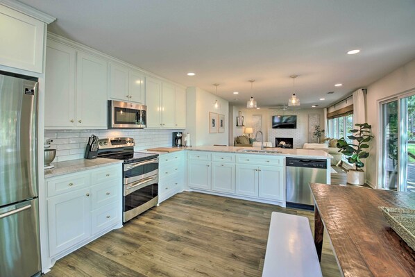 House (4 Bedrooms) | Interior