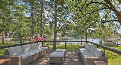 Deck, Fire Pit: Waterfront Lake Hamilton Home