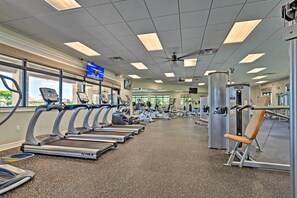 Fitness facility - Bradenton Condo w/ Resort Pool, 9 Mi to Dwtn! (Bradenton)