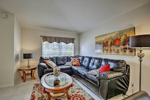 Interior - Saltwater Pool, Spa & Lanai: Bradenton Home (Bradenton)