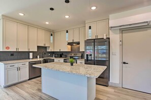 微波炉、烤箱、炉灶、洗碗机