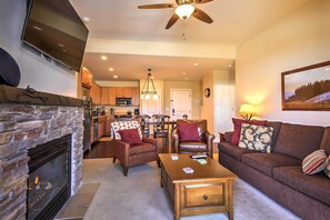 Apartment (2 Bedrooms) | Interior - Ski-in/ski-out Access: Mtn-view Granby Condo! (Granby)