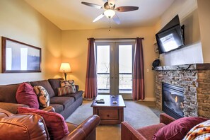 Apartment (2 Bedrooms) | Interior - Ski-in/ski-out Access: Mtn-view Granby Condo! (Granby)
