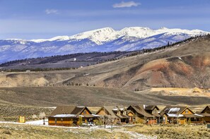 Apartment (2 Bedrooms) | Interior - Ski-in/ski-out Access: Mtn-view Granby Condo! (Granby)