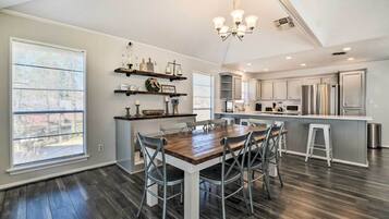 Nhà (4 Bedrooms) | Nội thất