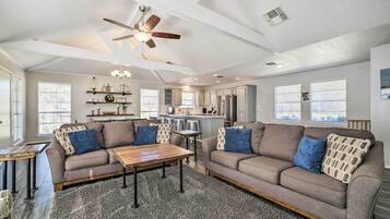 Rumah (4 Bedrooms) | Interior