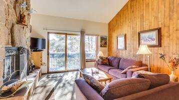 Apartment (2 Bedrooms) | Front of property