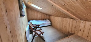 4 chambres, fer et planche à repasser