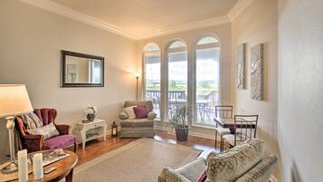 ุงูู
ูุดุฃุฉ ู
ู ุงูุฏุงุฎู