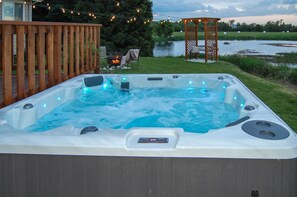 House (5 Bedrooms) | Interior - Mcminnville Wine Country Home w/ Hot Tub + Deck (McMinnville)