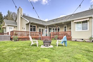 House (5 Bedrooms) | Interior - Mcminnville Wine Country Home w/ Hot Tub + Deck (McMinnville)