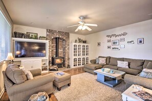 House (5 Bedrooms) | Interior